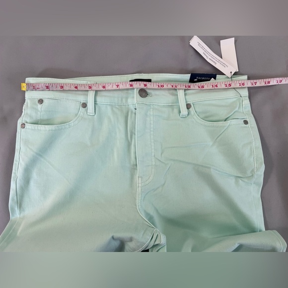 NWT‎ Talbots STRAIGHT LEG CROP JEANS - Size 12 Light Green - Picture 2 of 13